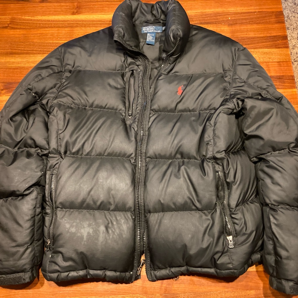Polo puffer size large, black. Very good condition!